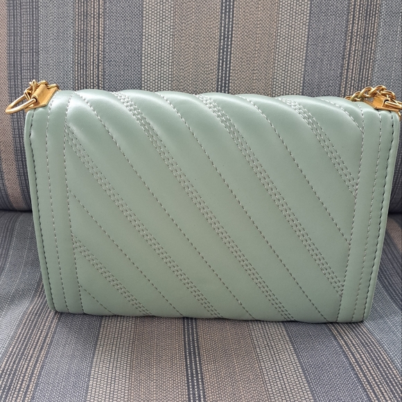 NWOT!! TRENDY CONVERTIBLE HANDBAG - Picture 2 of 10